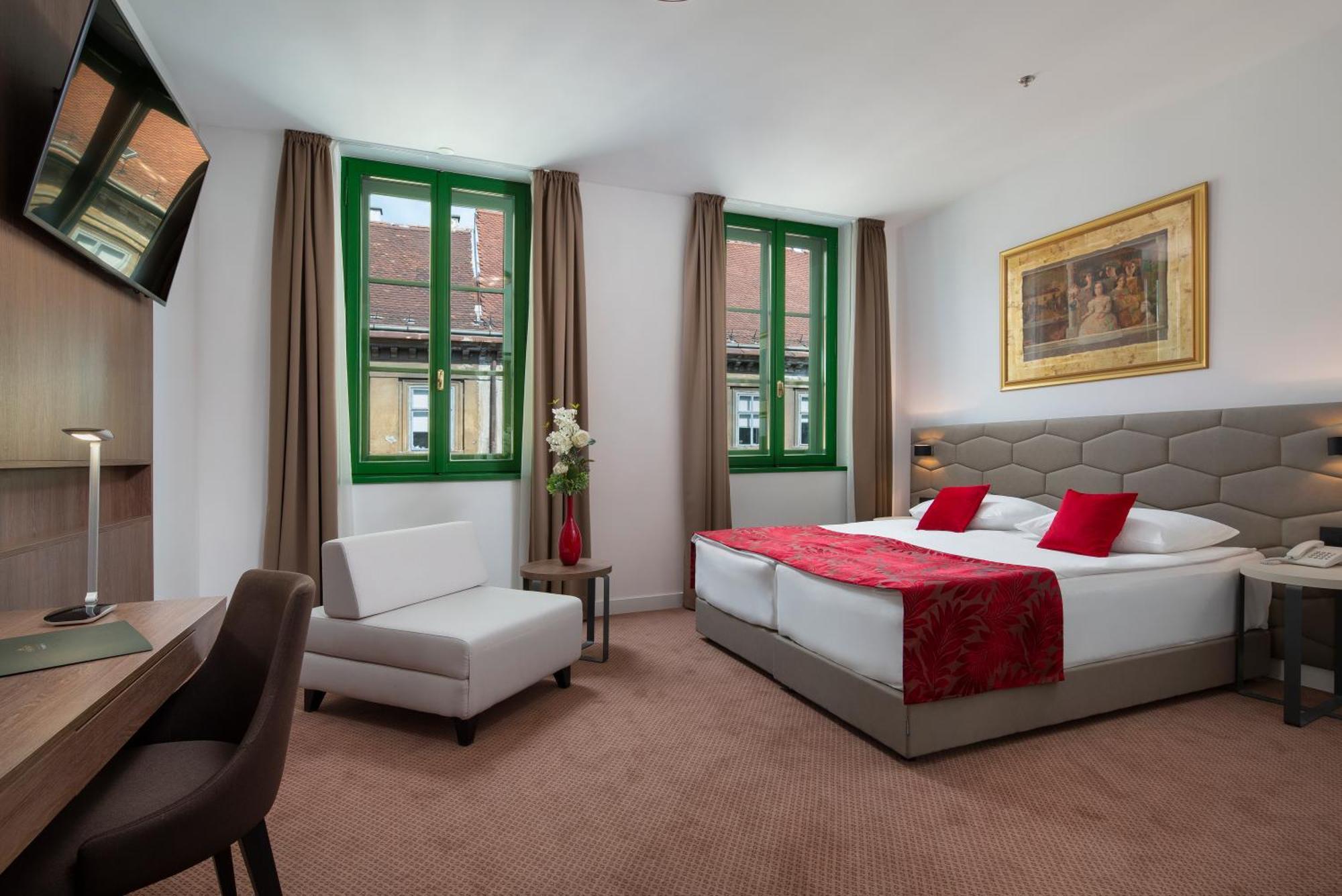 Superior Double or Twin Room,1219689292:JPEG