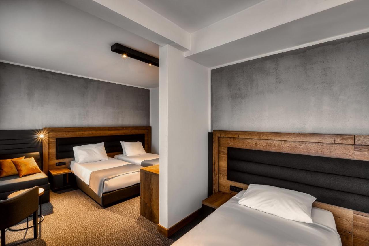 Superior Triple Room,1381107425:JPEG