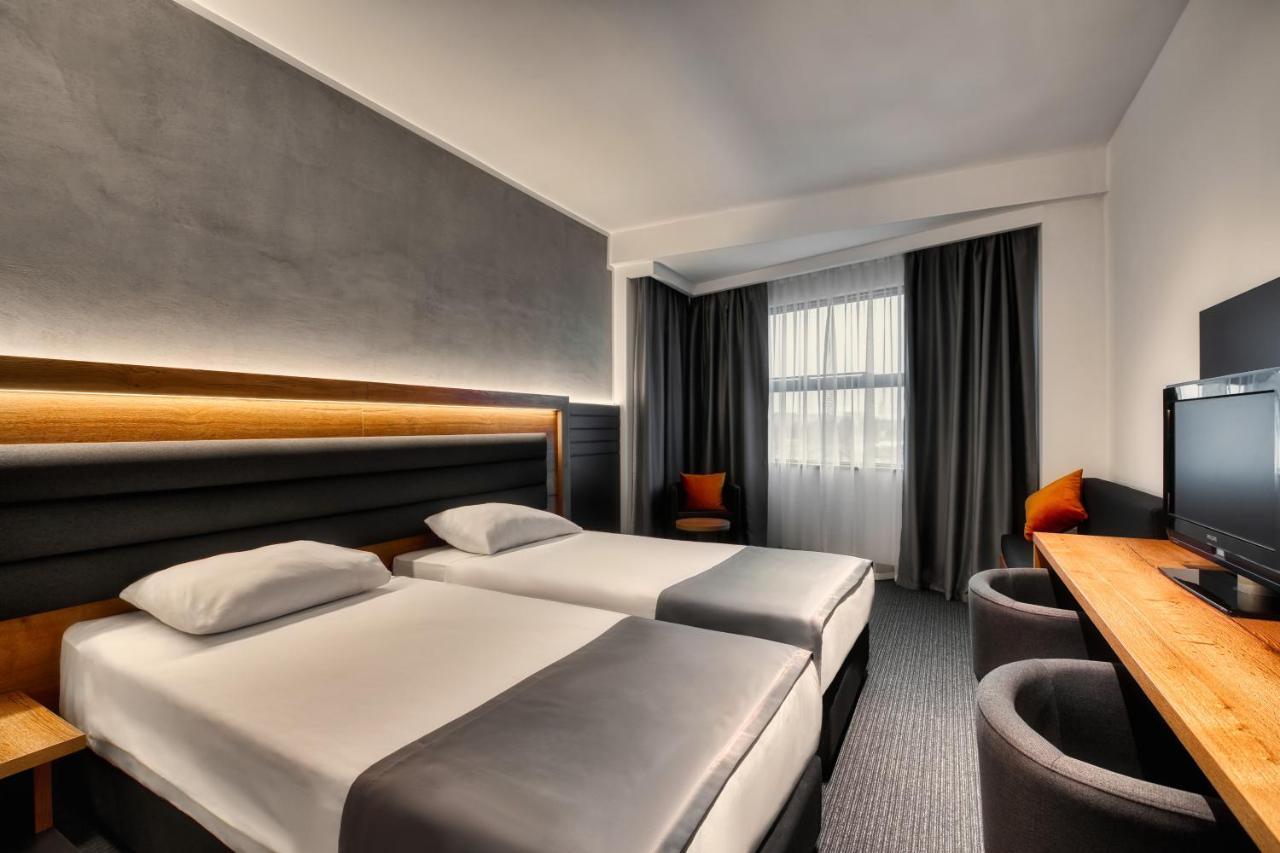Standard Double Room,1381087961:JPEG