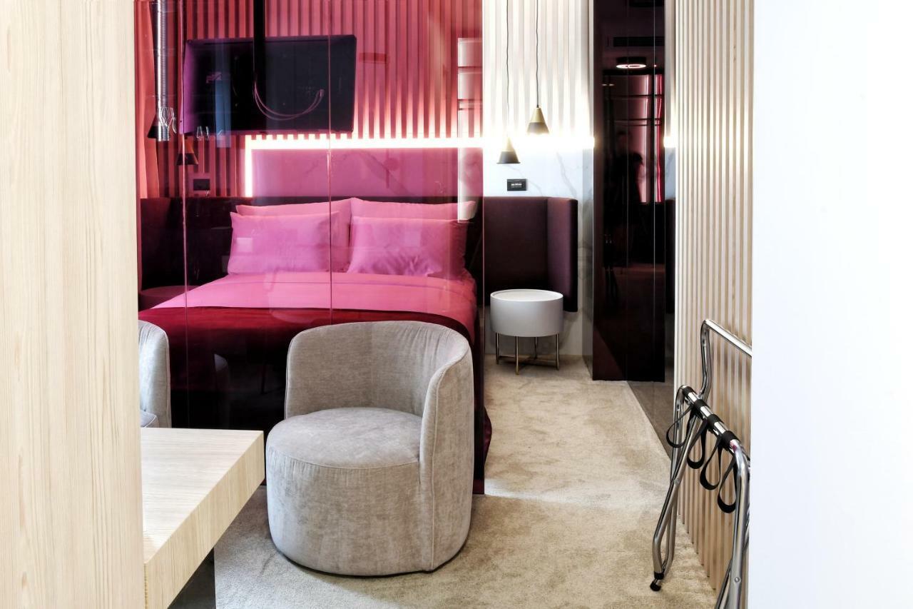 King Room,883342162:JPEG